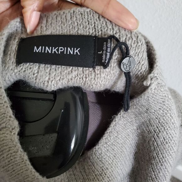 Minkpink Funnel/Turtle Neck Sweater Women's Large Gray Oversized NEW - Picture 6 of 8